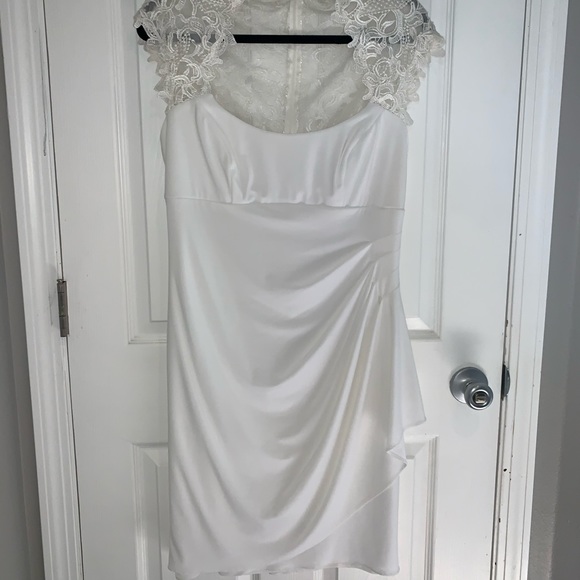 Knee length formal dress - Picture 1 of 7